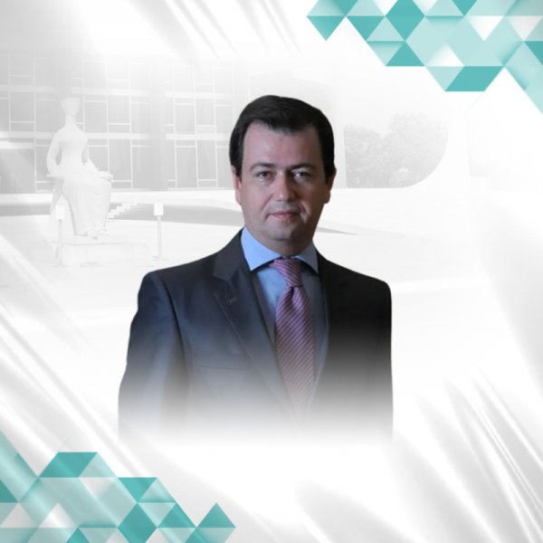 Zanin, do STF, cassa decisão que reconhecia vínculo empregatício entre entregador e aplicativo Rappi Zanin, do STF, cassa decisão que reconhecia vínculo empregatício entre entregador e aplicativo Rappi